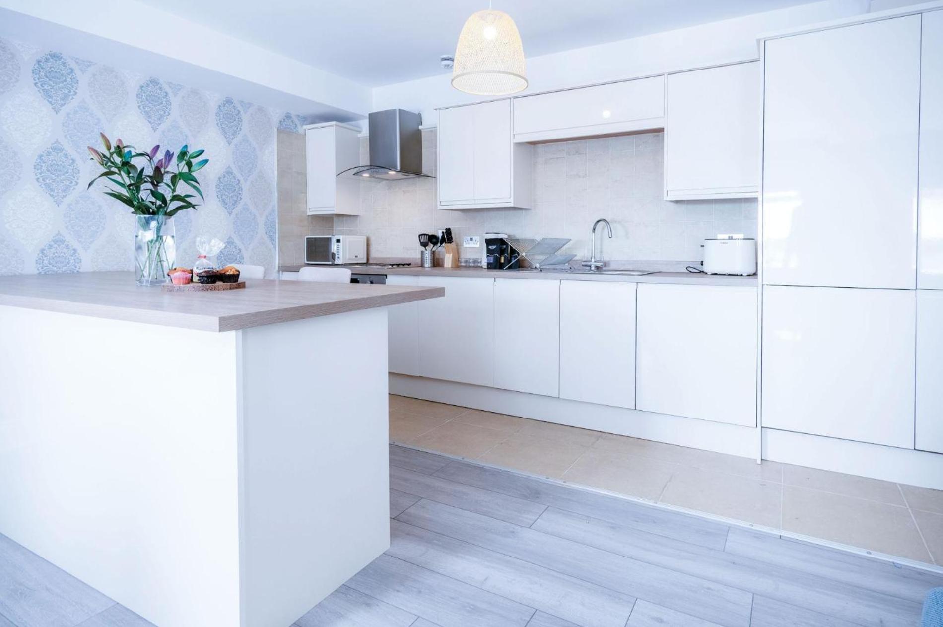 Harbour View - 2 Bedroom Apartment - Milford Haven Eksteriør bilde