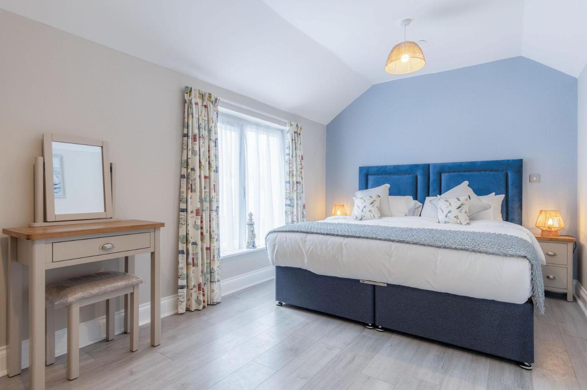 Harbour View - 2 Bedroom Apartment - Milford Haven Eksteriør bilde